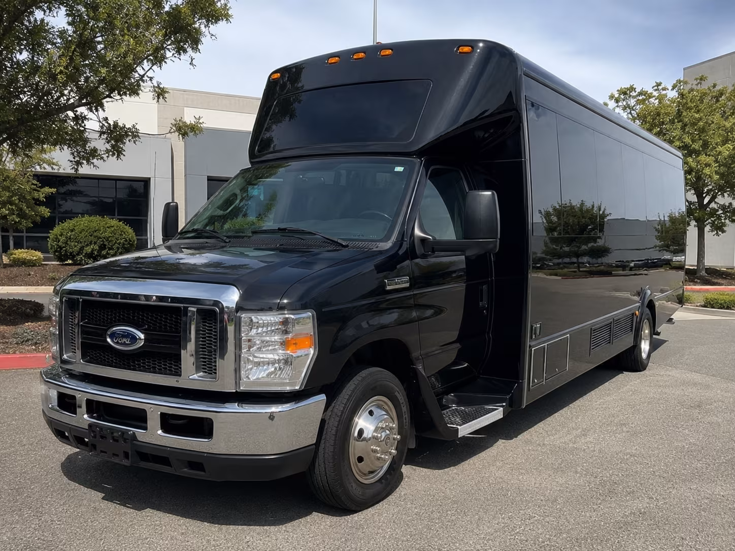 fresno party bus