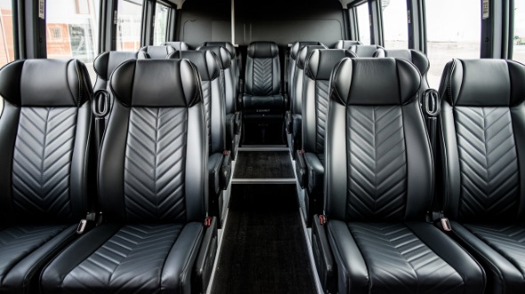 35 passenger minibus rental bakersfield